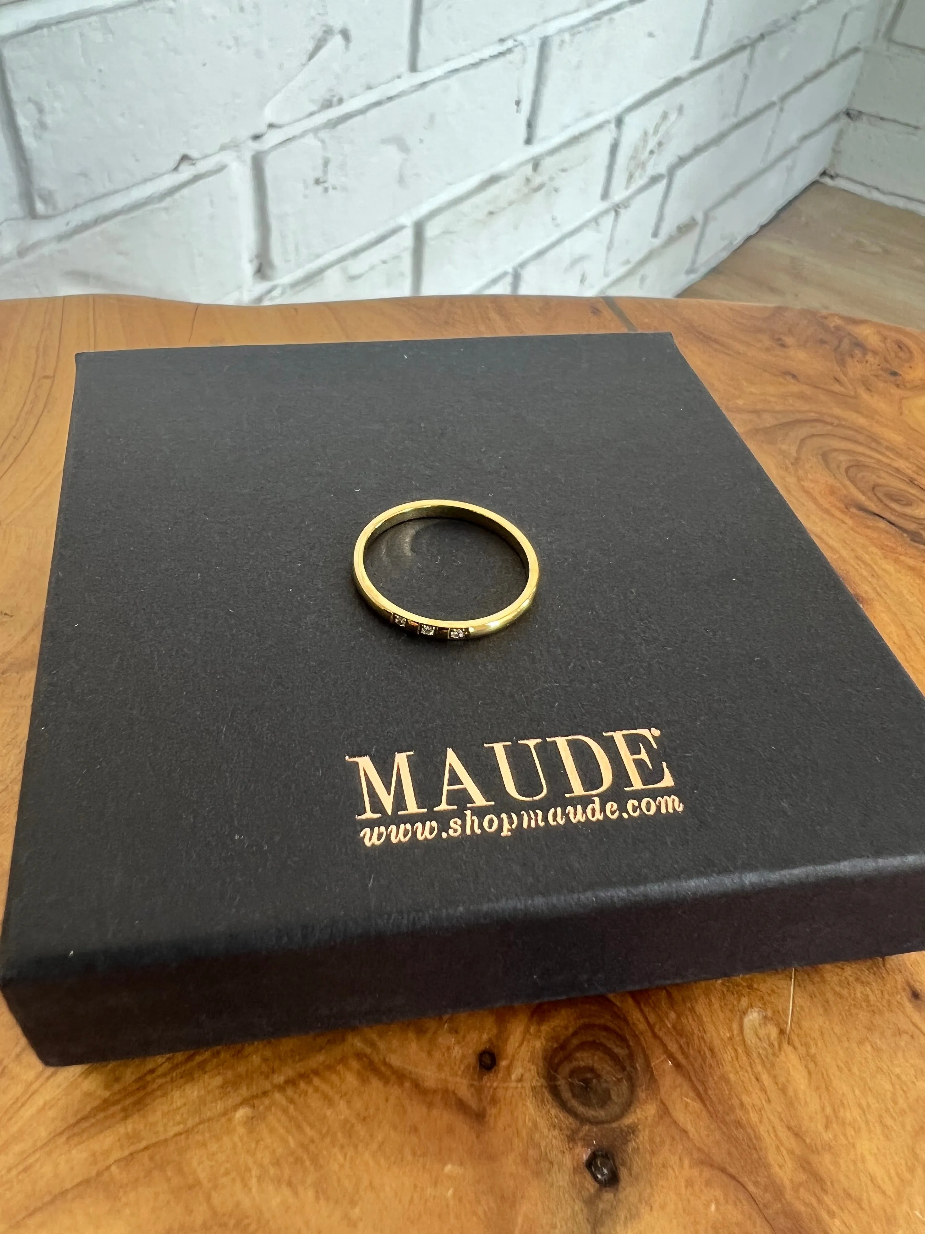 18K Three Stone Dainty Ring