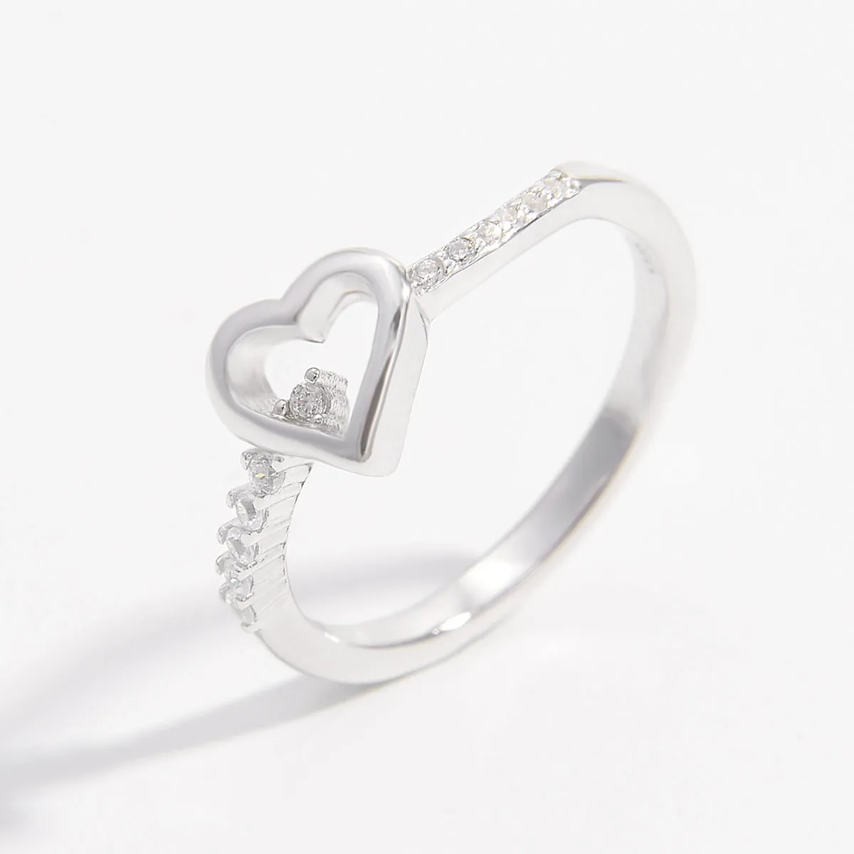 925 Sterling Silver Zircon Heart Ring