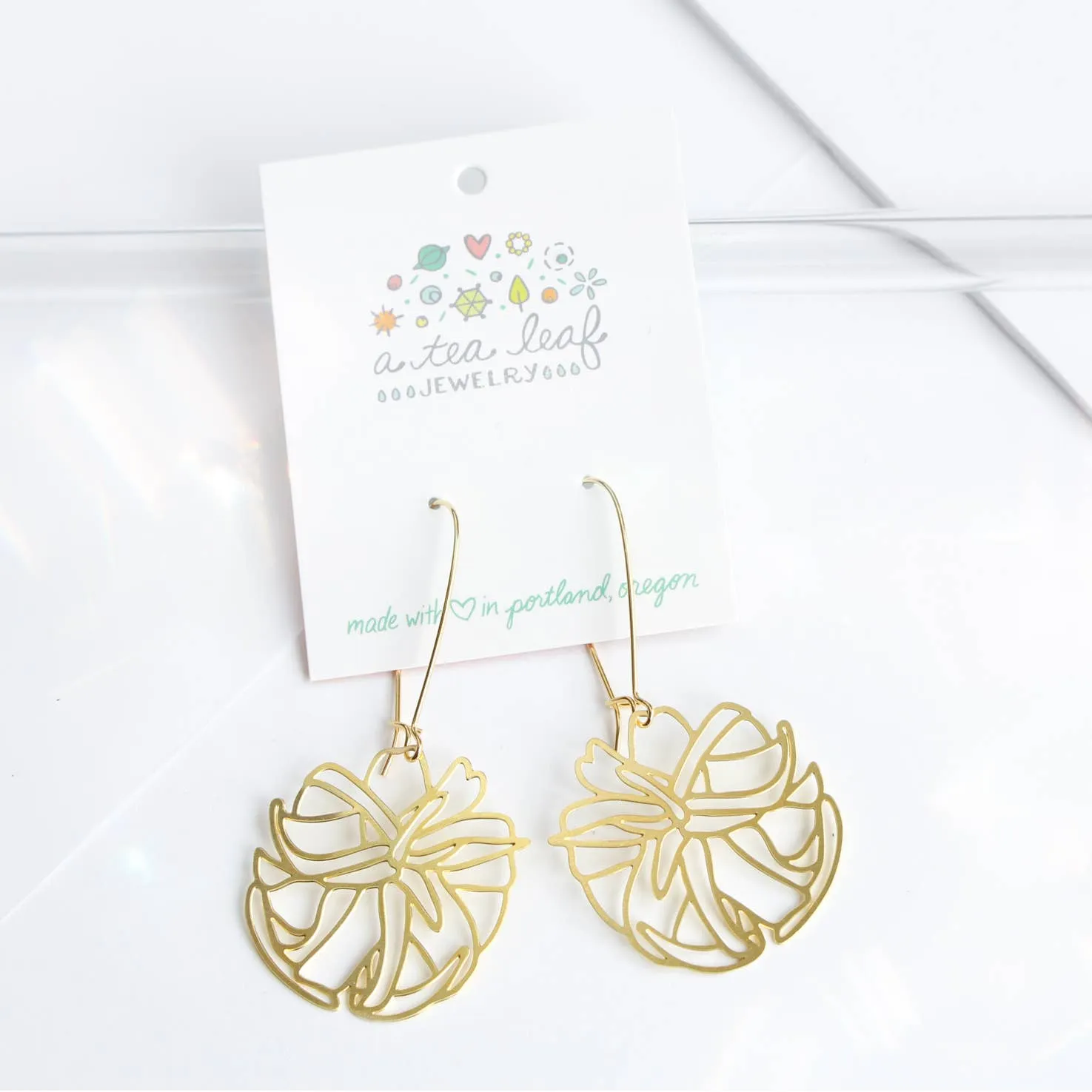 A Tea Leaf Jewelry - Air Plant Earrings | Style 2