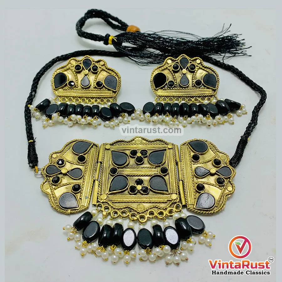 Black Amulet Choker Necklace With Earrings