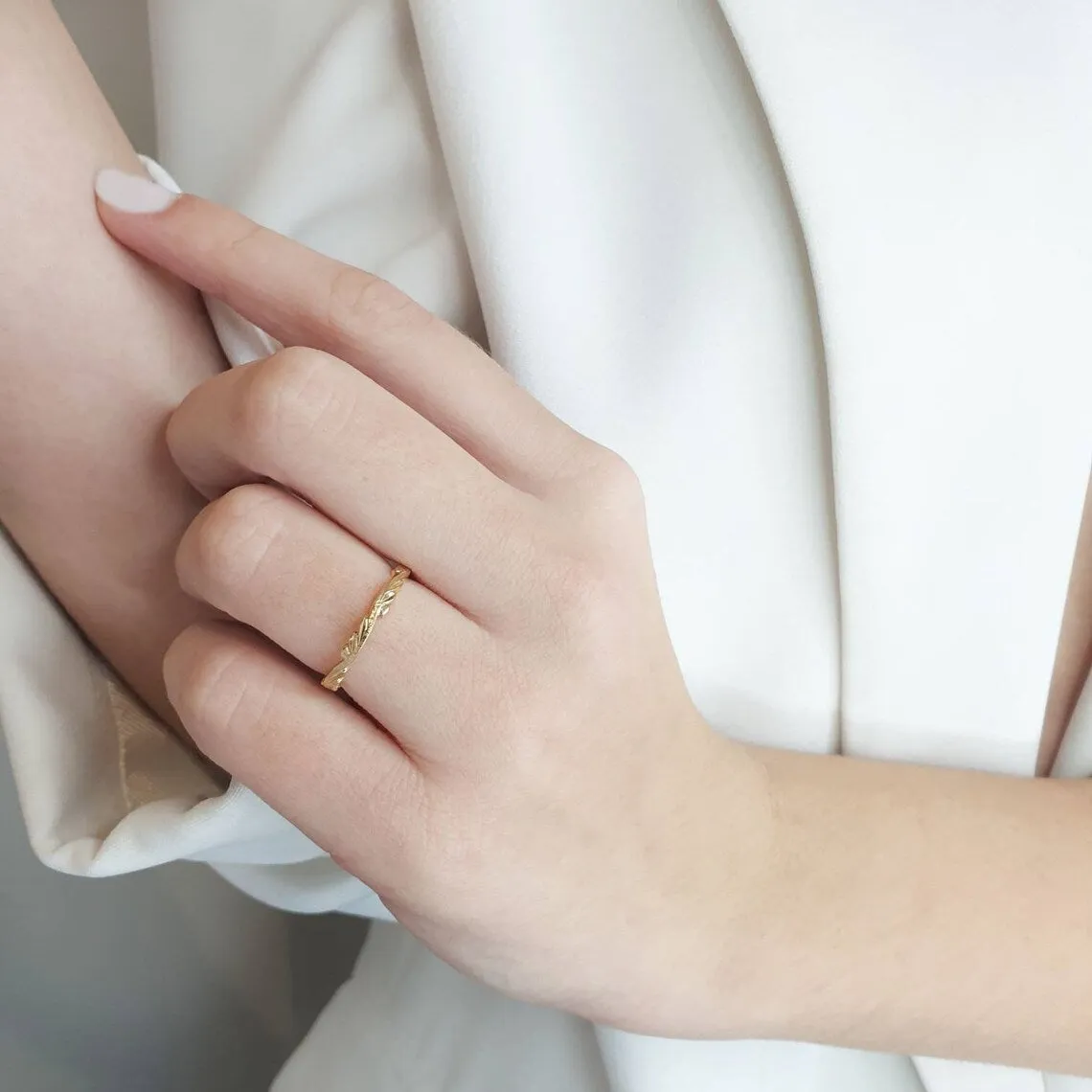 Boho handgrave ring in solid gold