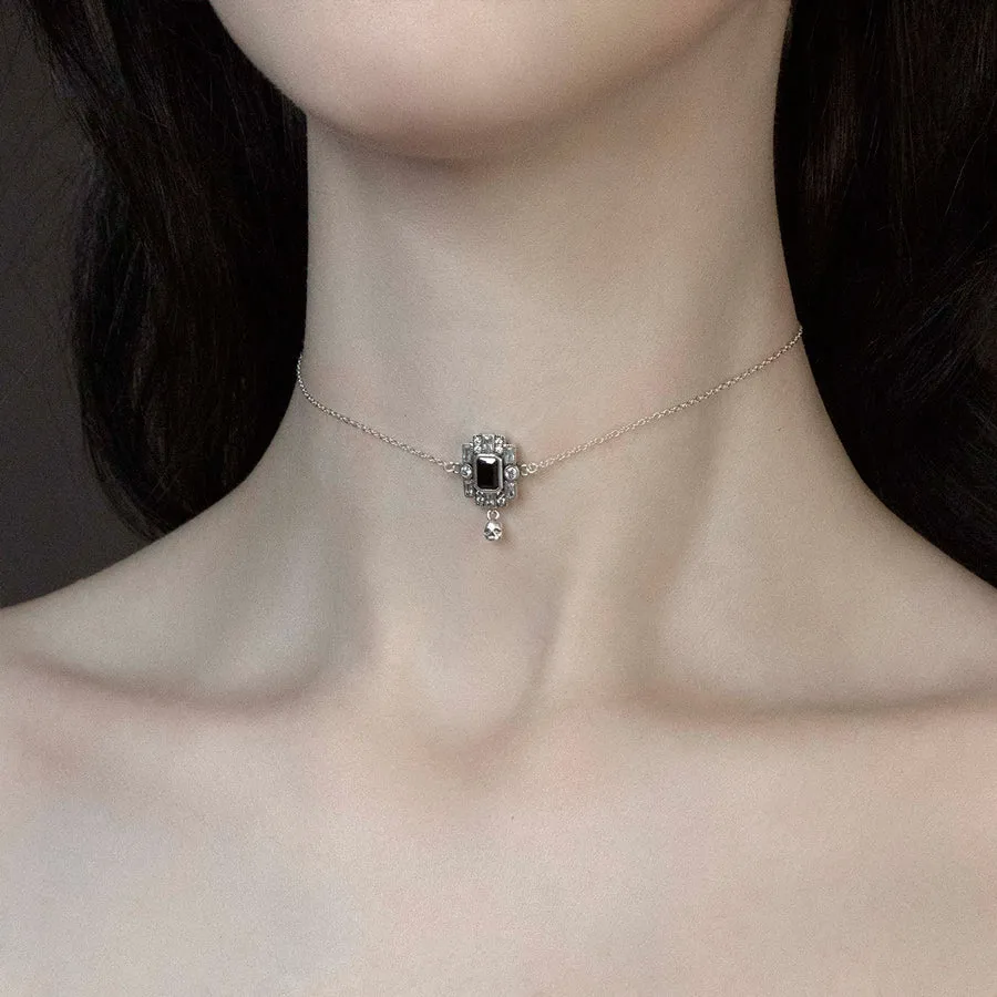 DECO. Skull & Black Spinel Statement Choker - Silver