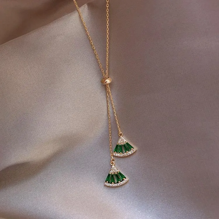 Hot Sale Classic Green white Crystal Geometric Necklace Pendant Chokers Necklace For Women Statement Jewelry