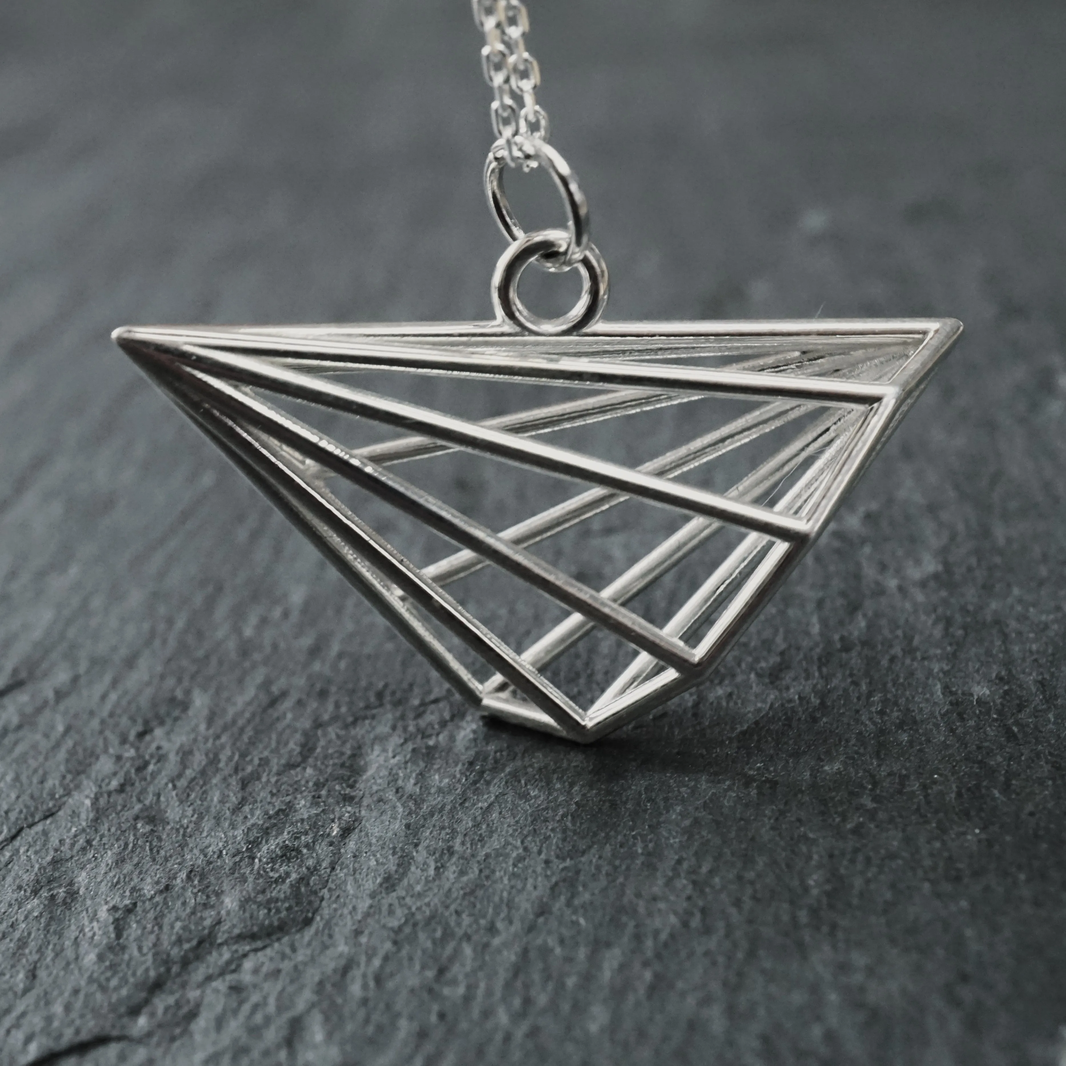 Intricate Cyclic Polytope Necklace (Metal)