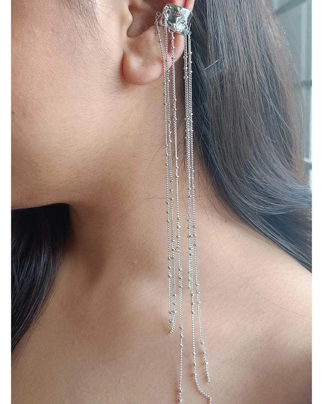 Kriti Sanon In Long Tassel Earcuff