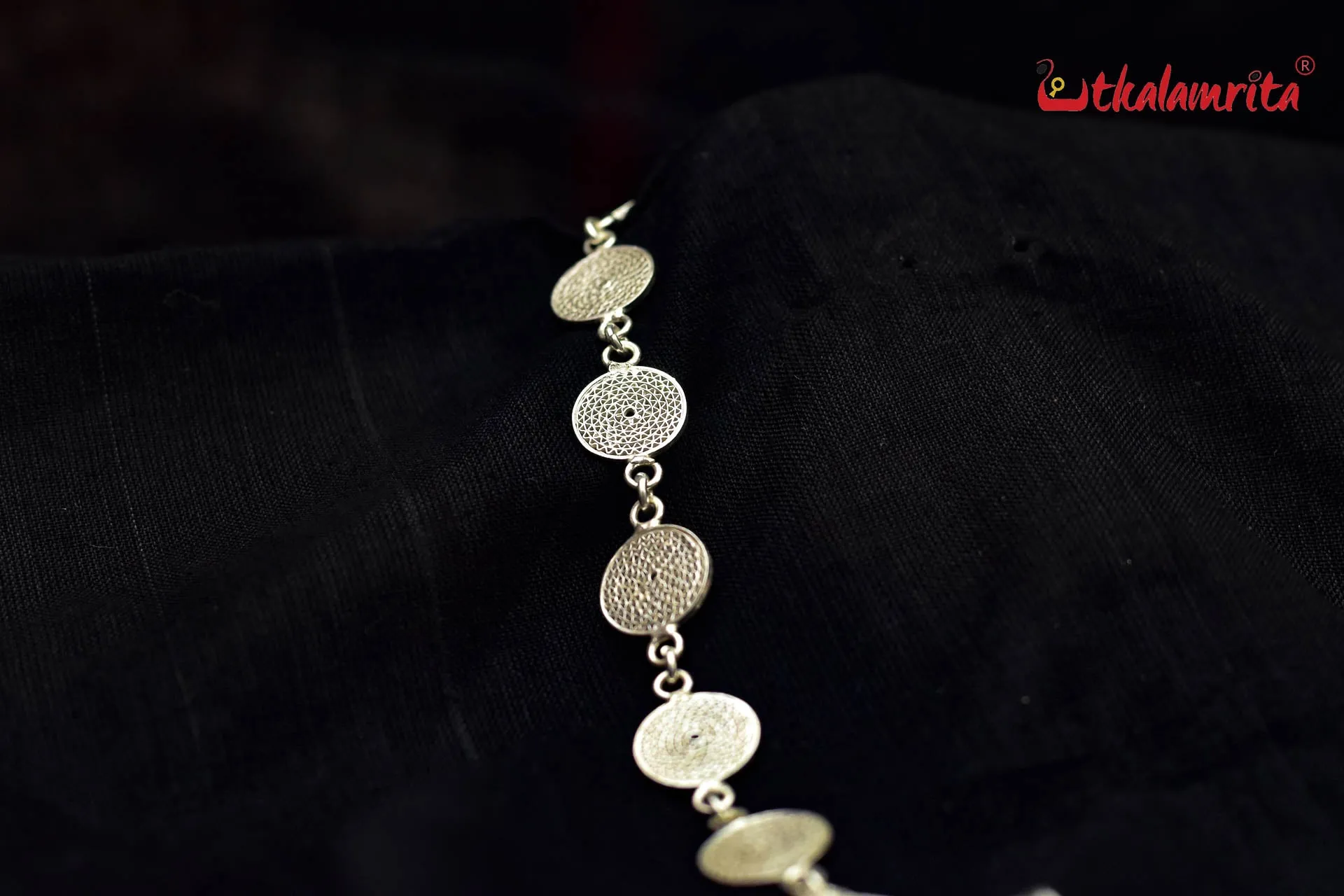 Silver Jala Rounds Necklace