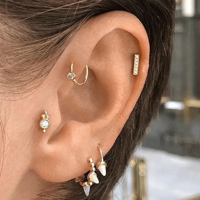 Single Short Opal Spike Non-Rotating Clicker by Maria Tash in Rose Gold