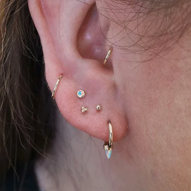 Single Short Opal Spike Non-Rotating Clicker by Maria Tash in White Gold