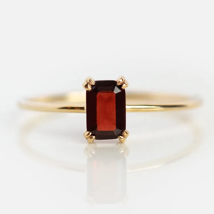 Solid Gold Essential Baguette Birthstone Ring